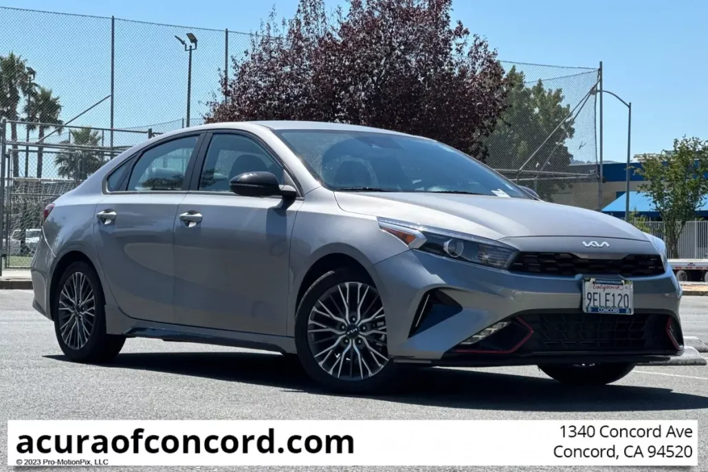 2023 Kia Forte GT-Line photo 1