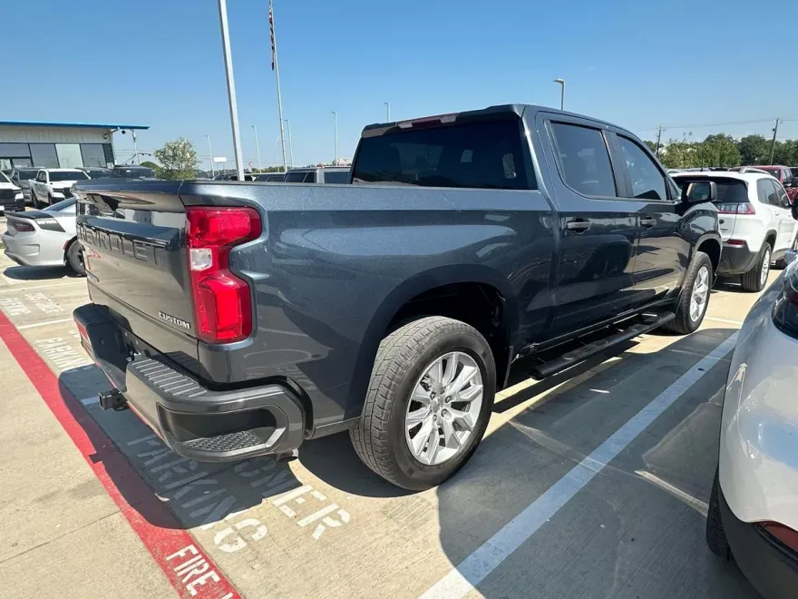 2021 Chevrolet Silverado 1500 Custom photo 1