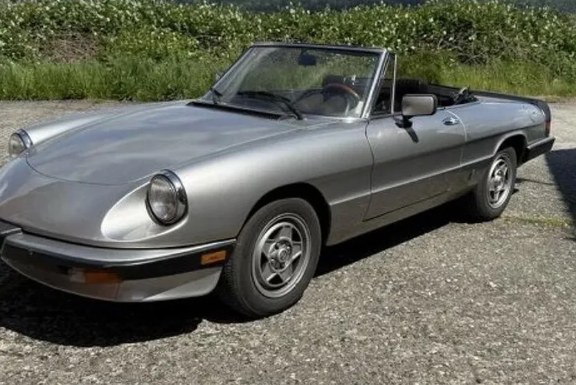 1984 Alfa Romeo Spider VELOCE photo 1