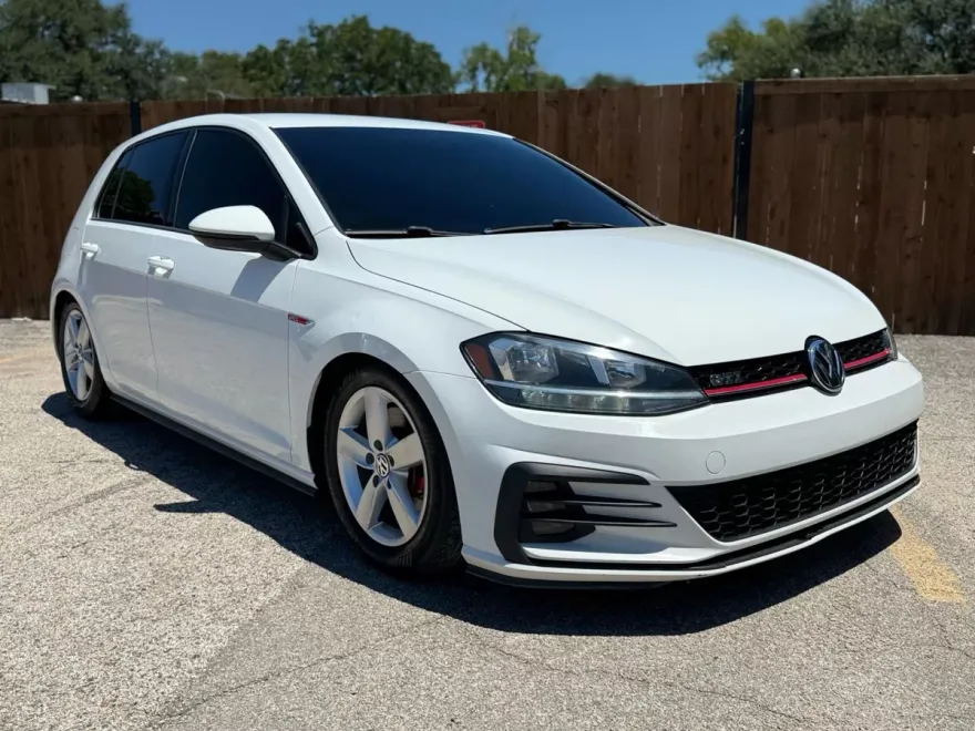 2018 Volkswagen Golf GTI photo 1