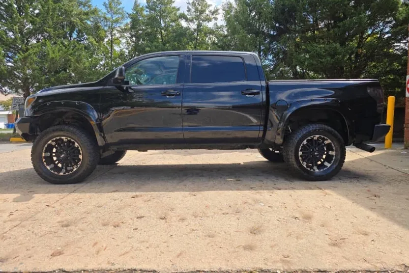 2011 Toyota Tundra Limited photo 1
