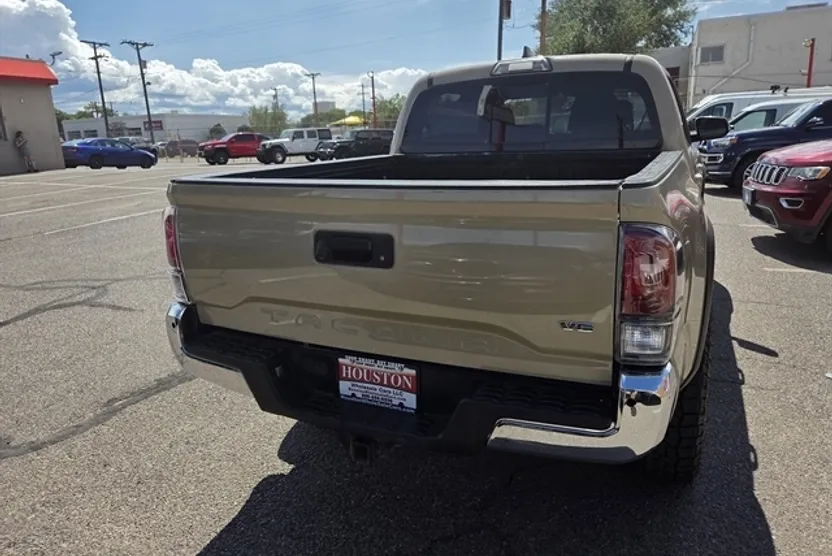 2019 Toyota Tacoma 4x4 TRD photo 1