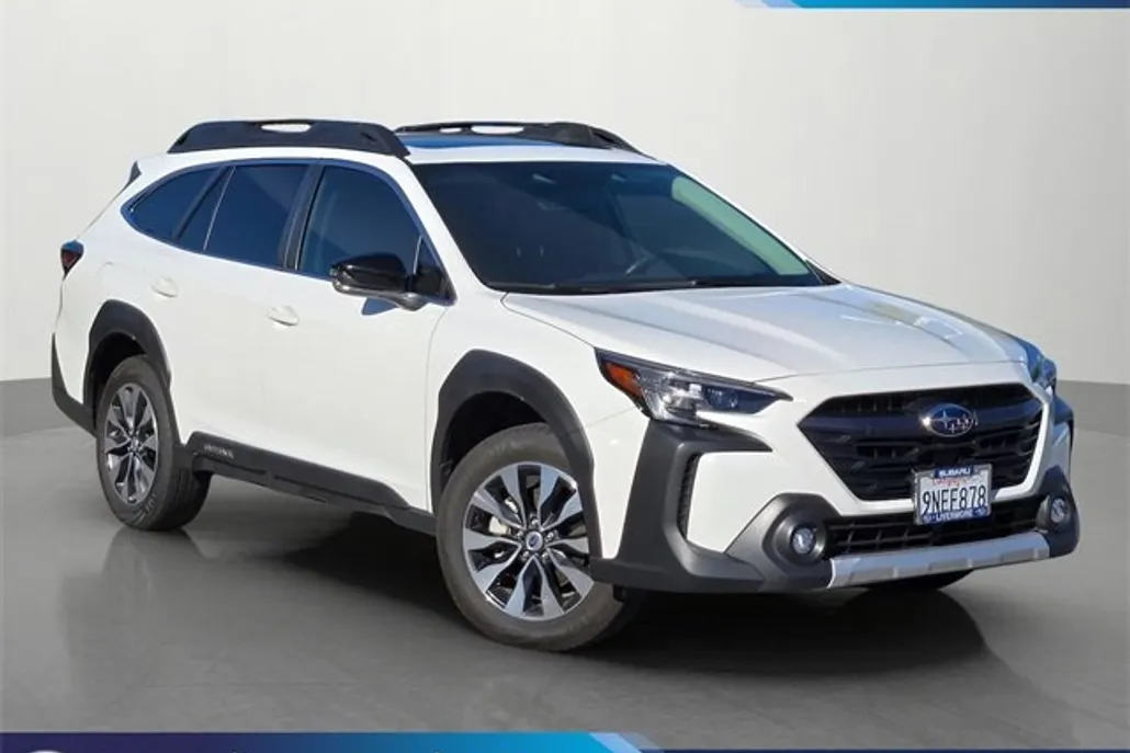 2024 Subaru Outback Limited XT photo 1