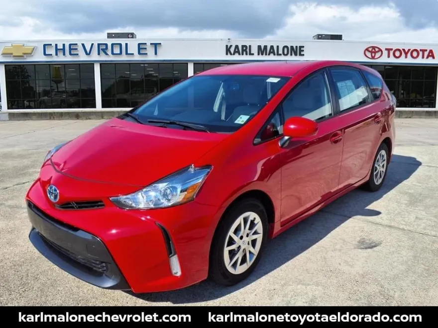 2017 Toyota Prius V Four photo 1