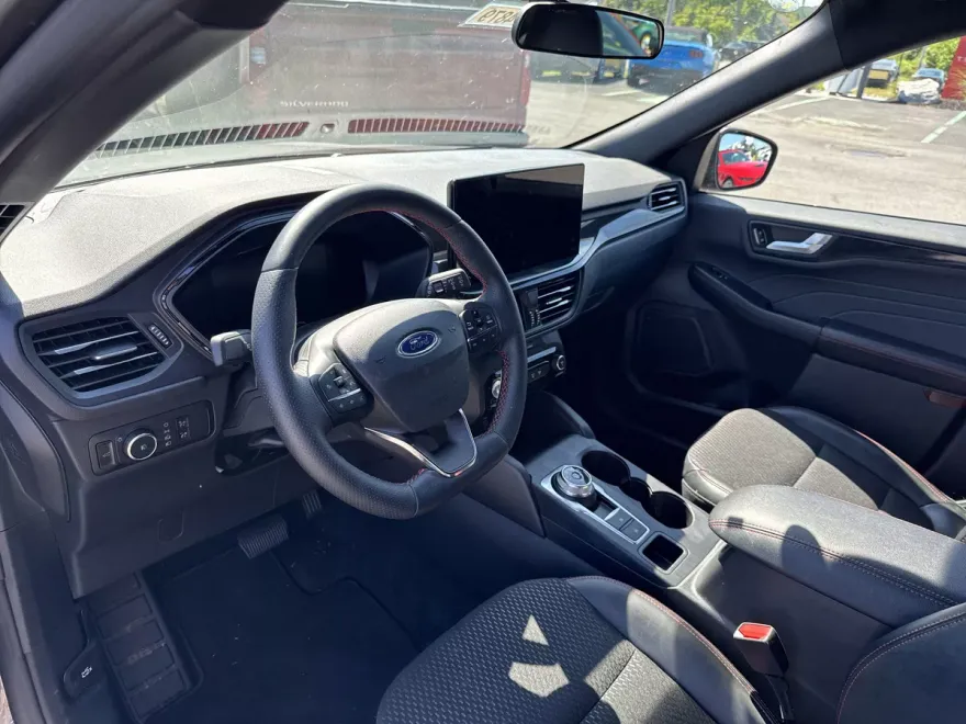 2025 Ford Escape ST-Line Select photo 1