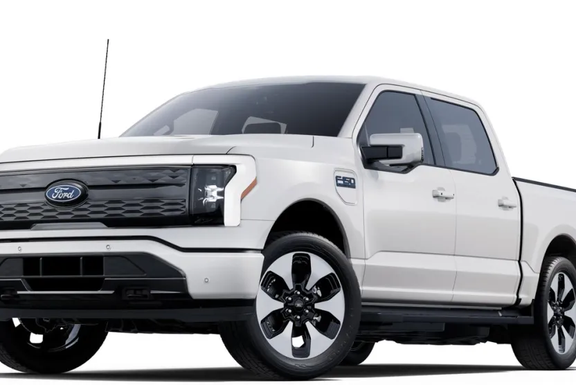 2025 Ford F-150 Lightning Platinum photo 1