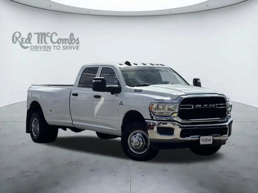 2024 Ram 3500 Tradesman photo 1