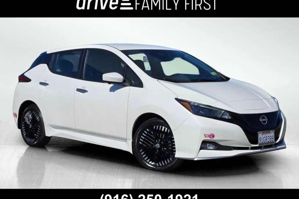 2024 Nissan Leaf SV Plus photo 1