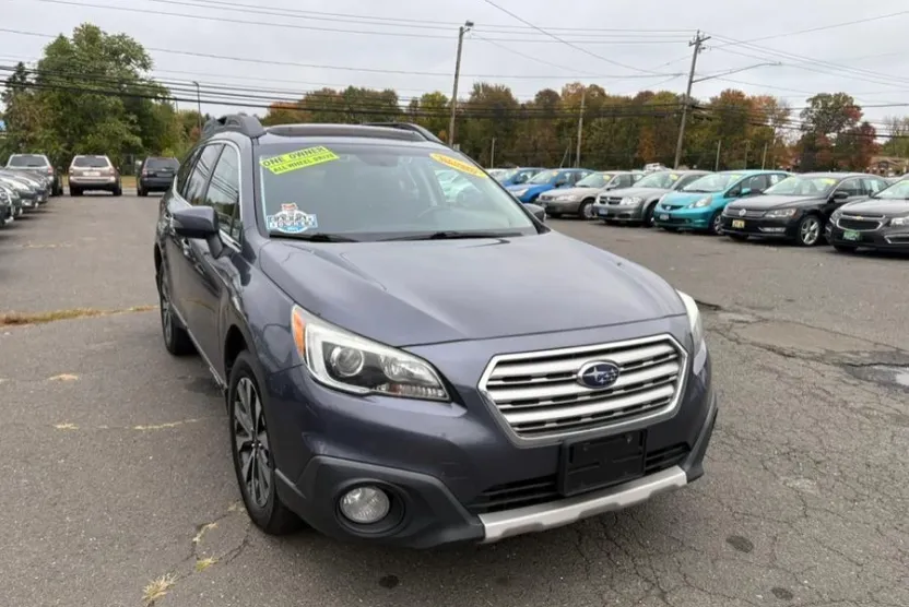 2016 Subaru Outback Limited photo 1