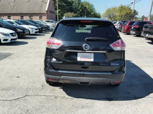 2016 Nissan Rogue SV photo 4