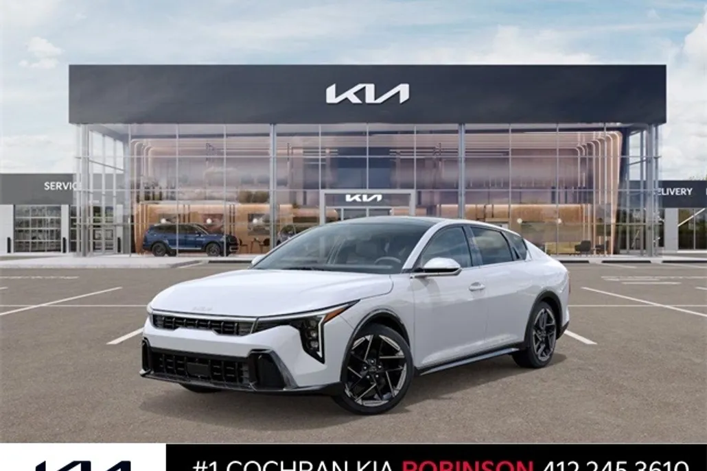 2025 Kia K4 GT-Line photo 1