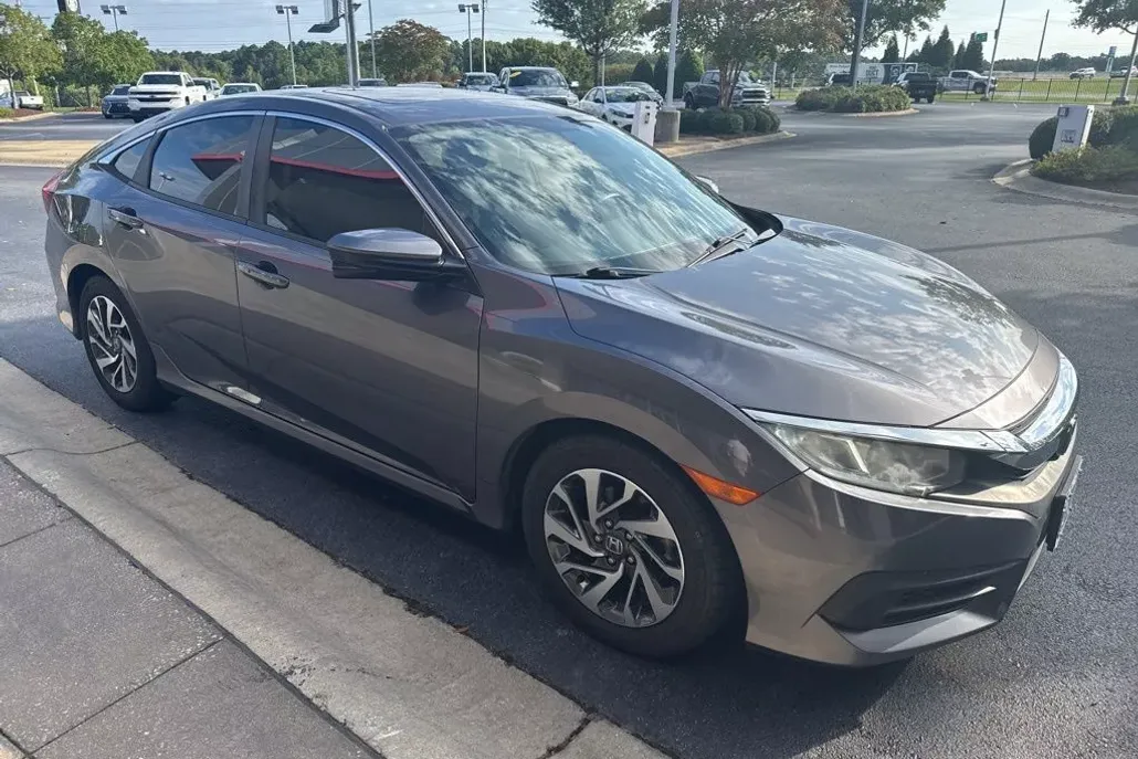 2016 Honda Civic EX photo 1