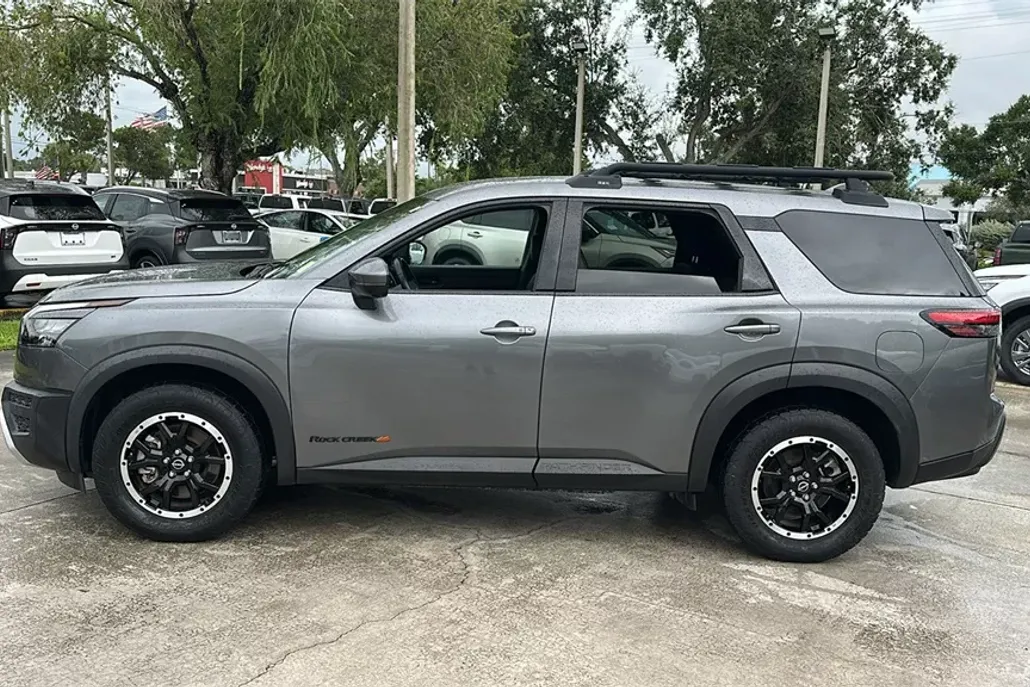 2023 Nissan Pathfinder Rock Creek photo 1