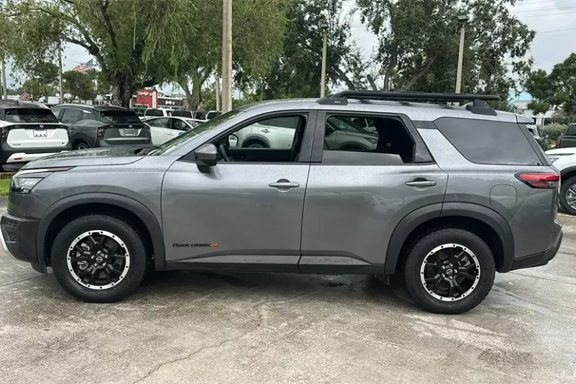 2023 Nissan Pathfinder Rock Creek photo 1