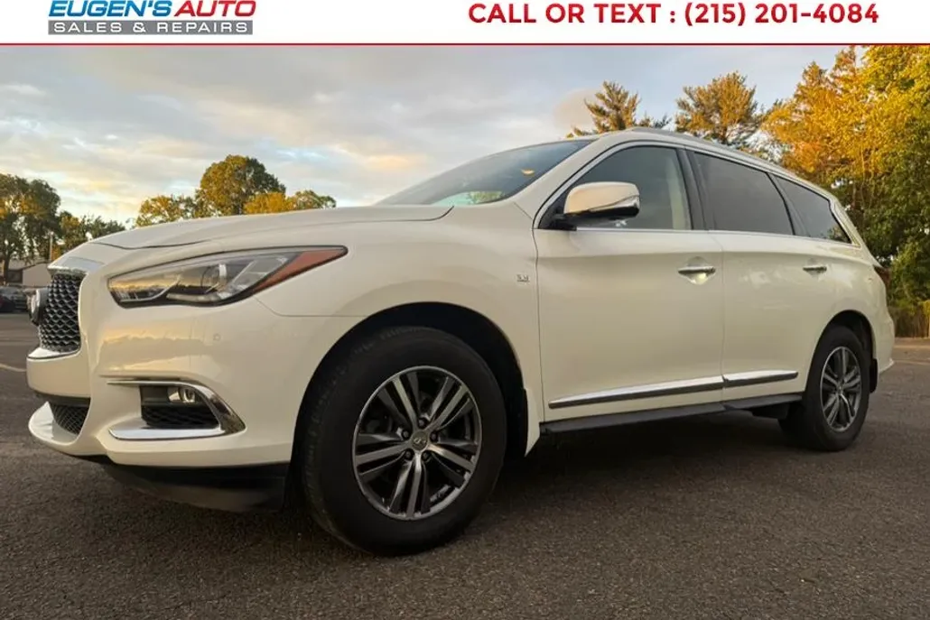 2017 Infiniti QX60 photo 1