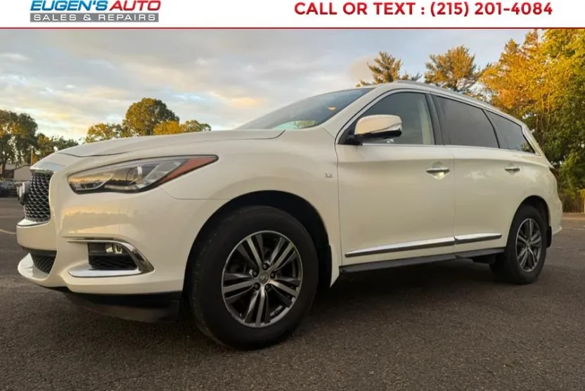 2017 Infiniti QX60 photo 1