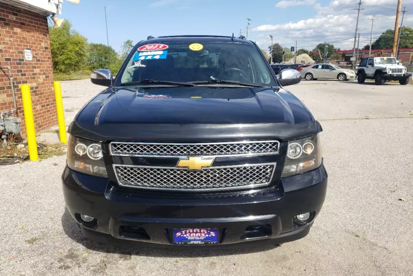 2013 Chevrolet Avalanche LTZ photo 1