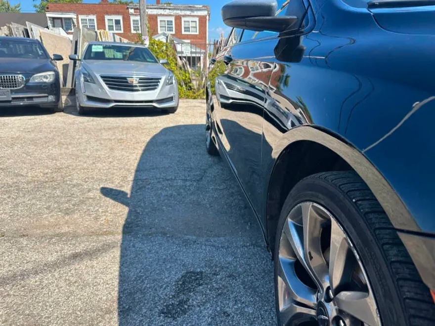2015 Chrysler 200 S photo 1