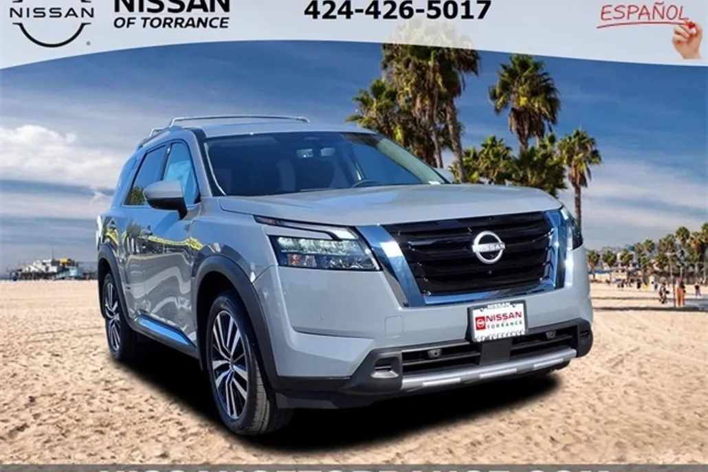 2025 Nissan Pathfinder Platinum photo 1