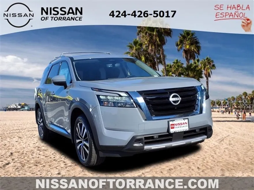 2025 Nissan Pathfinder Platinum photo 1