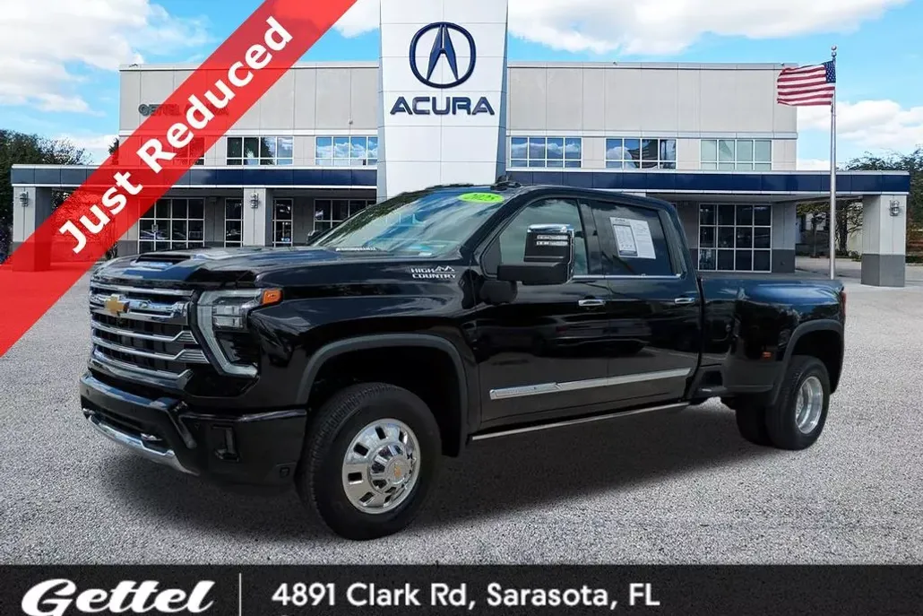 2025 Chevrolet Silverado 3500HD High Country photo 1