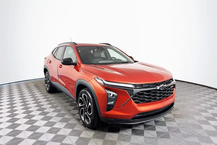 2024 Chevrolet Trax photo 1