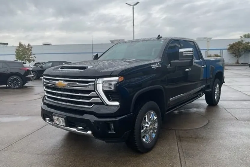 2024 Chevrolet Silverado 2500HD High Country photo 1