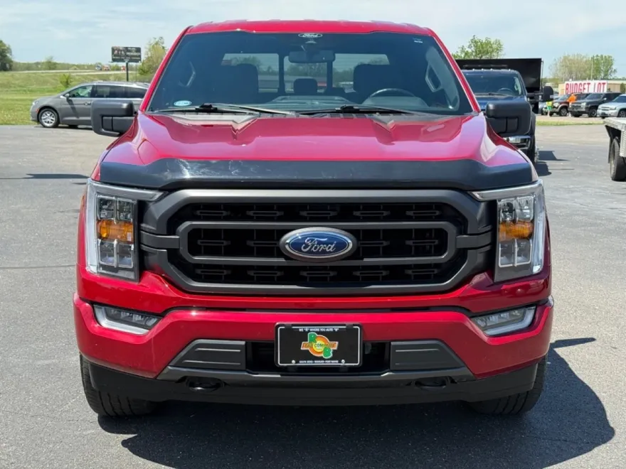 2021 Ford F-150 XLT photo 3