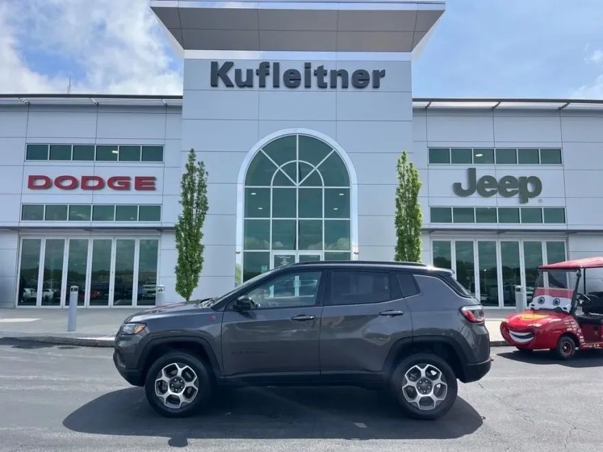 2022 Jeep Compass Trailhawk photo 1
