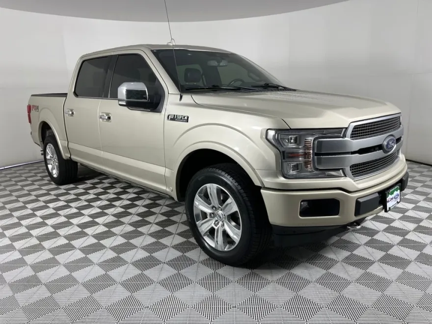 2018 Ford F-150 Platinum photo 1