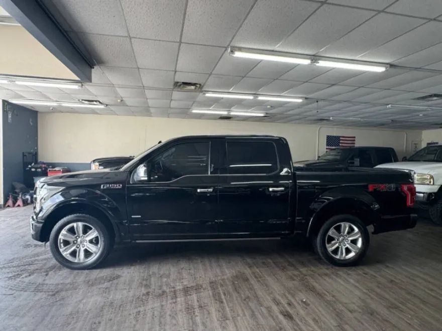 2016 Ford F-150 Platinum photo 1