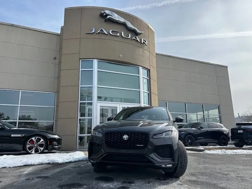 2025 Jaguar F-PACE P400 R-Dynamic S photo 1