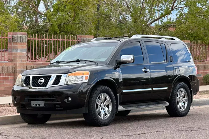 2011 Nissan Armada Platinum photo 1
