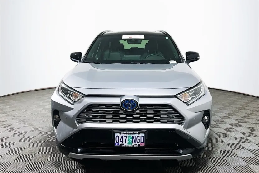 2021 Toyota RAV4 Hybrid XSE photo 1