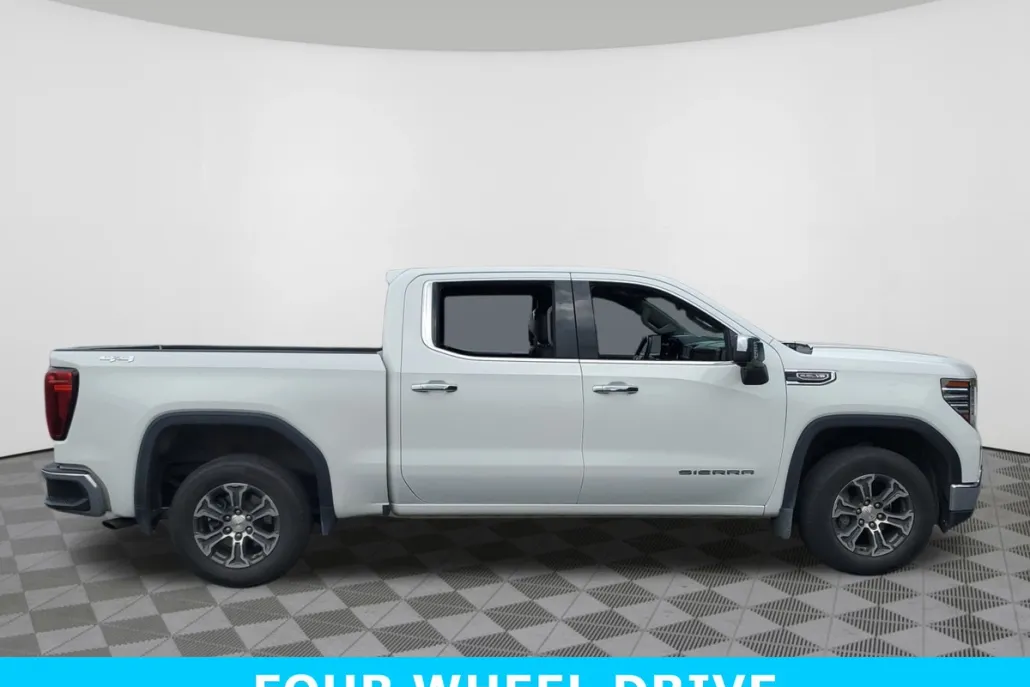2024 Gmc Sierra 1500 SLT photo 1