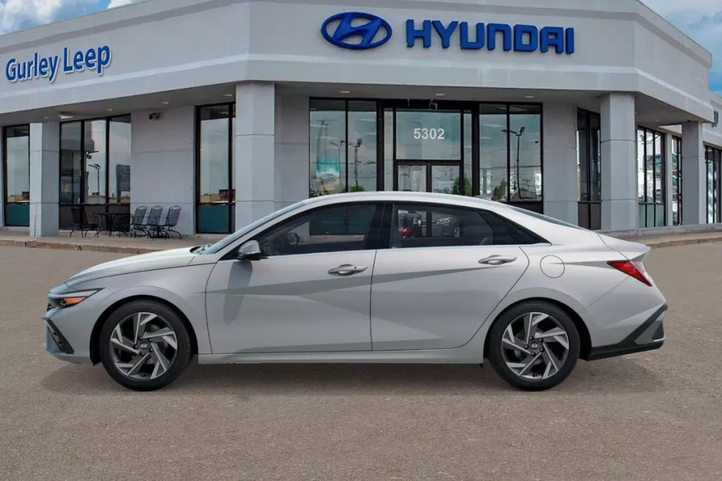 2025 Hyundai Elantra Limited photo 1
