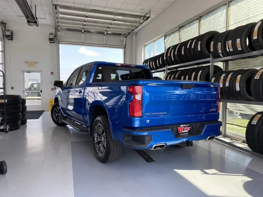 2022 Chevrolet Silverado 1500 RST photo 1