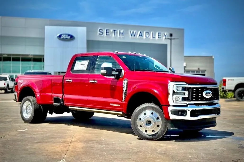 2025 Ford F-450 photo 1