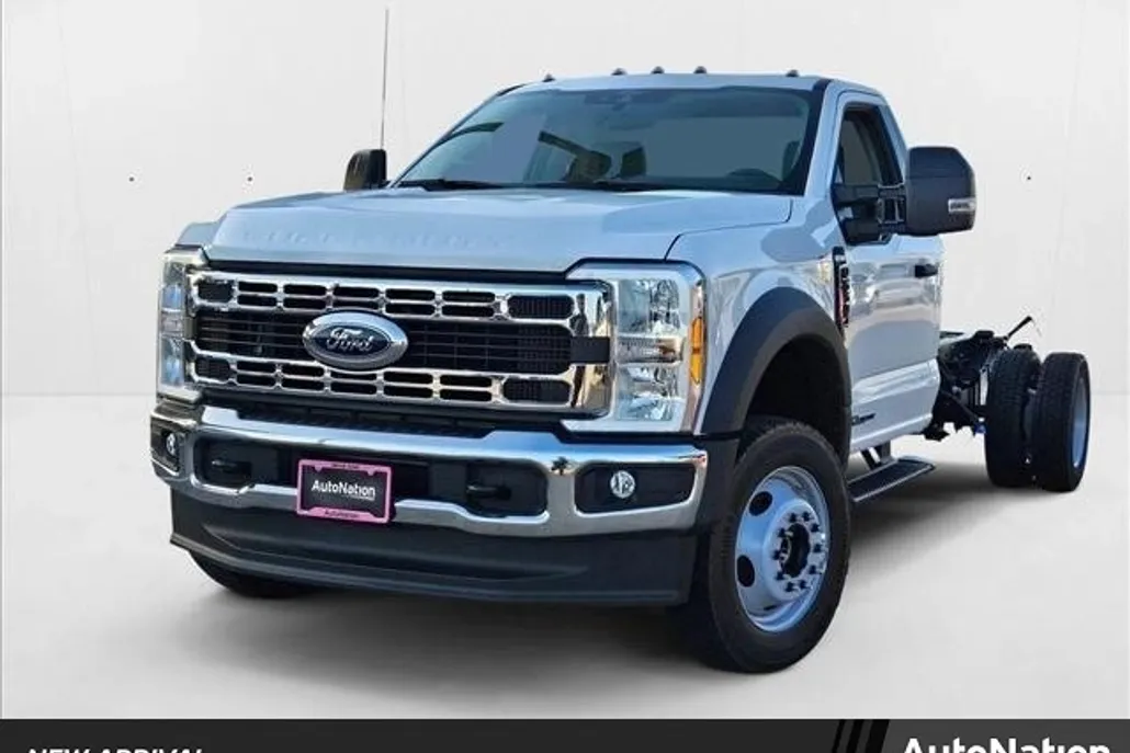 2025 Ford F-550 XL photo 1