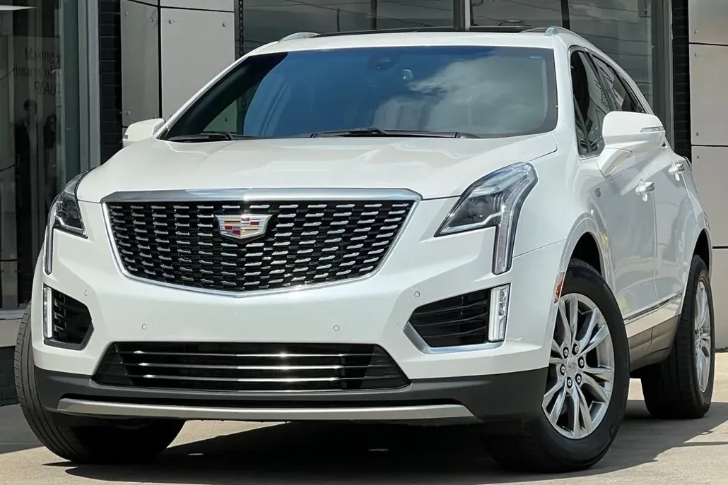 2022 Cadillac XT5 Premium Luxury photo 1