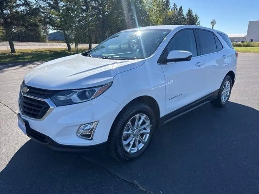 2020 Chevrolet Equinox LT photo 1