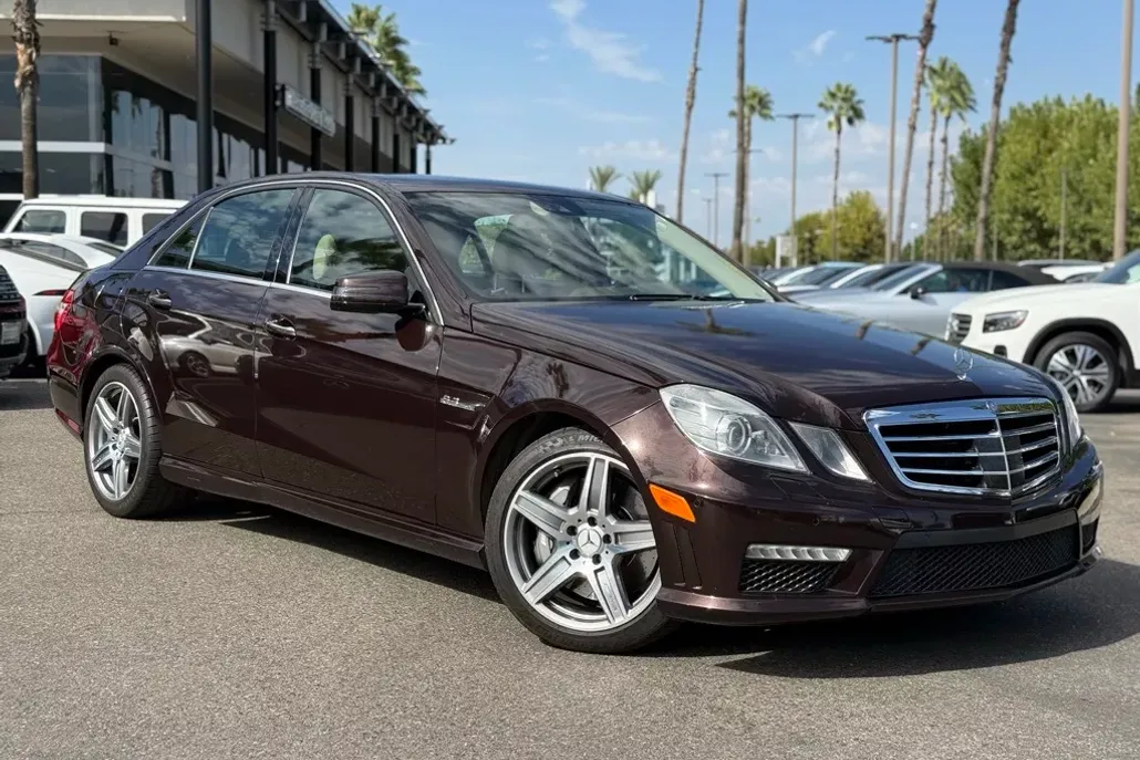 2010 Mercedes Benz E 63 AMG photo 1