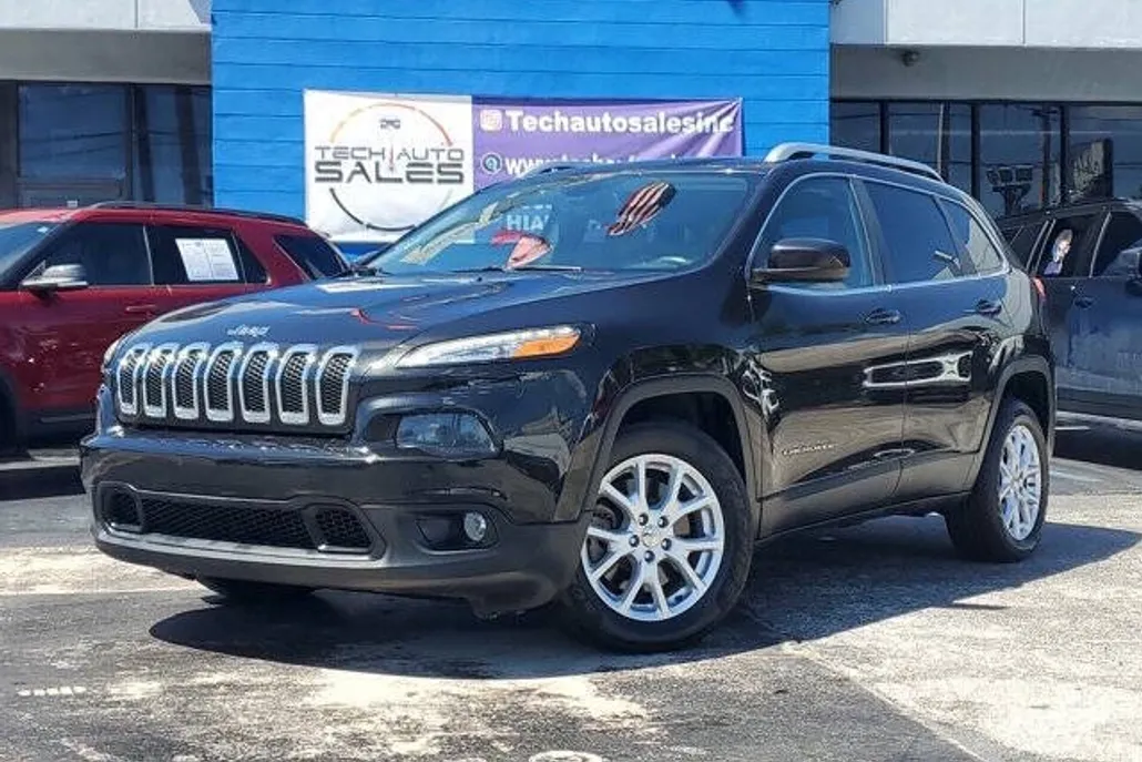 2015 Jeep Cherokee Latitude photo 1