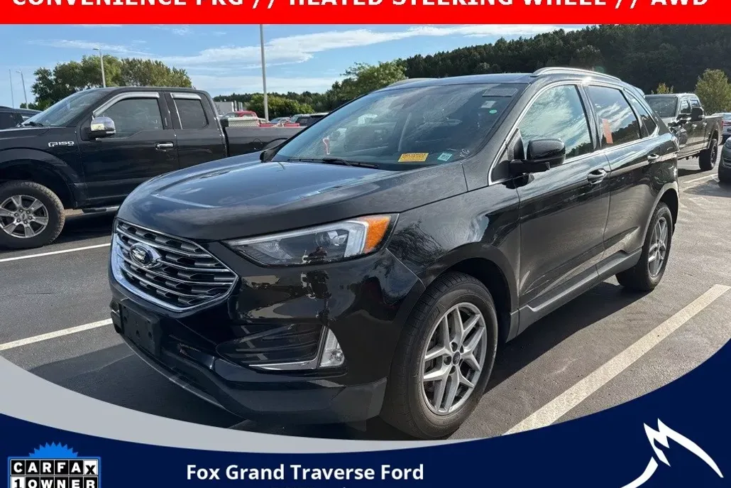 2022 Ford Edge SEL photo 1