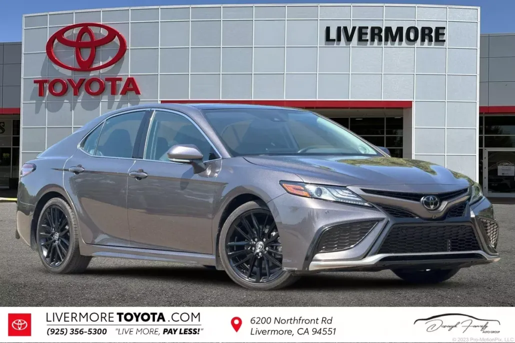 2023 Toyota Camry XSE V6 photo 1