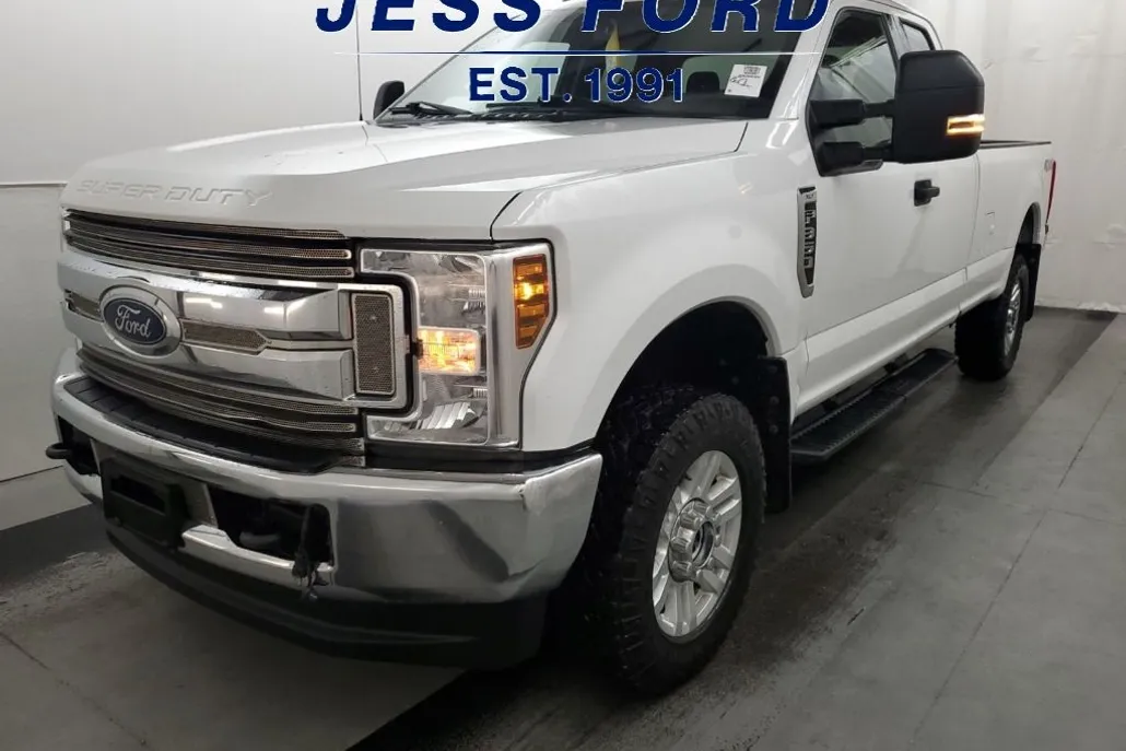 2019 Ford F-350 XLT photo 1