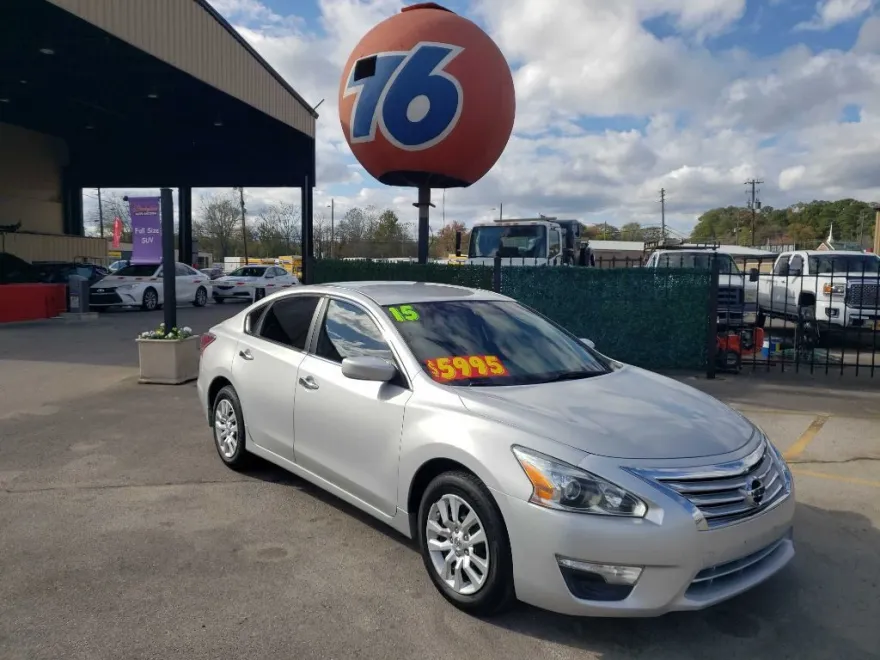 2015 Nissan Altima 2.5 S photo 1
