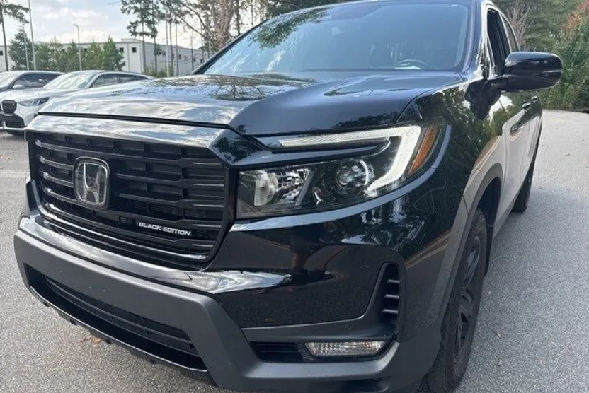 2023 Honda Ridgeline Black Edition photo 1