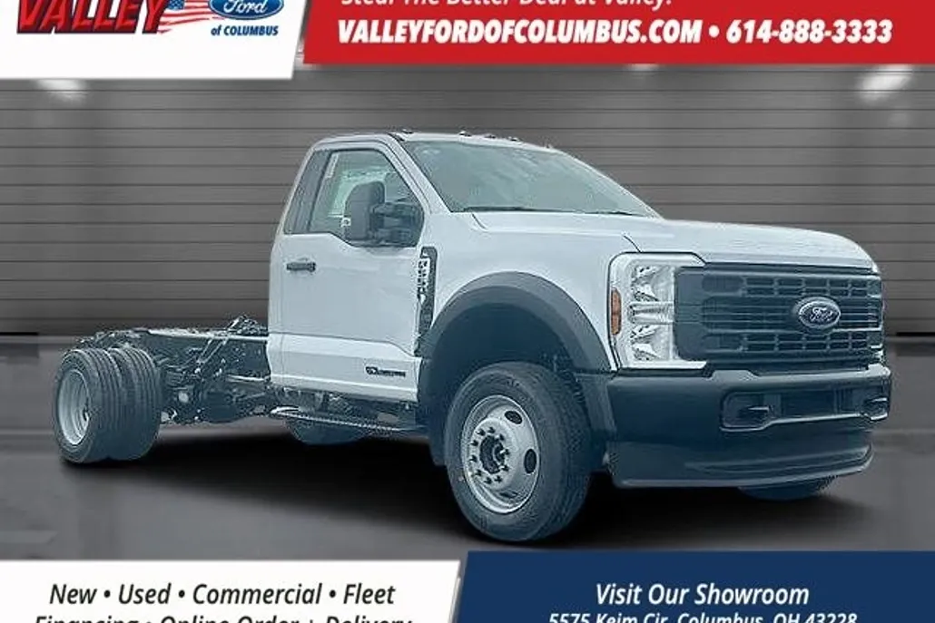 2025 Ford F-550 photo 1