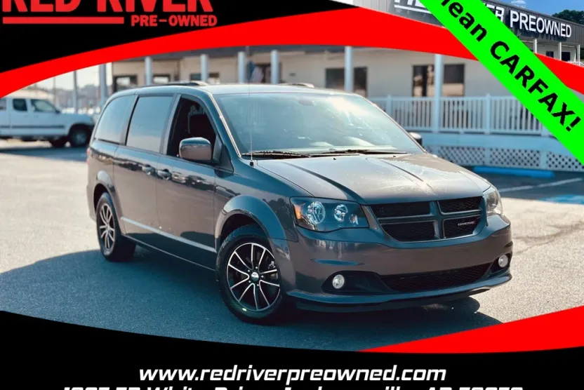 2019 Dodge Grand Caravan GT photo 1